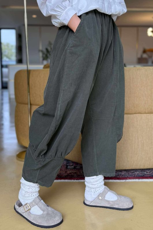 Cooper Needlecord Quirky Cocoon Pant Deep Moss  /14 =